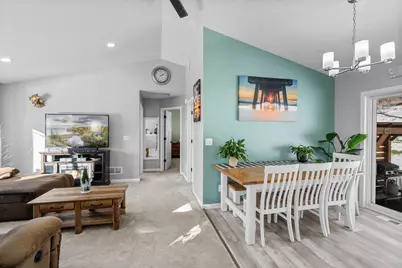 1572 Burg Avenue, Saint Paul, MN 55119 - Photo 6