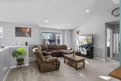 1572 Burg Avenue, Saint Paul, MN 55119 - Photo 8