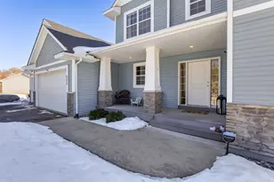 522 177th Ave NE, Ham Lake, MN 55304 - Photo 2