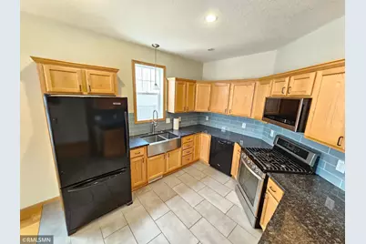 2065 Woodlynn Avenue, Maplewood, MN 55109 - Photo 6