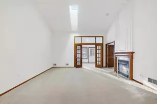 10849 Lexington Dr, Eden Prairie, MN 55344 - Photo 4