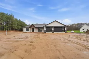 7215 Emerald Dr NE, Alexandria, MN 56308 - Photo 4