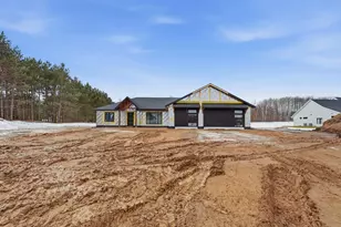 7215 Emerald Dr NE, Alexandria, MN 56308 - Photo 4