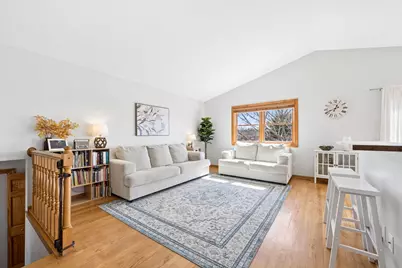 9489 Hames Avenue S, Cottage Grove, MN 55016 - Photo 2