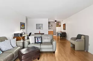 1304 W Medicine Lake Dr, Plymouth, MN 55441 - Photo 10