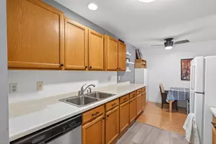 1304 W Medicine Lake Dr, Plymouth, MN 55441 - Photo 4