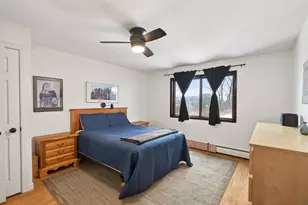 1304 W Medicine Lake Dr, Plymouth, MN 55441 - Photo 10