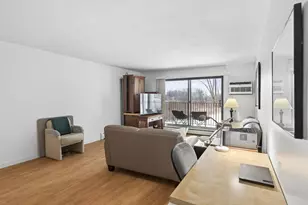 1304 W Medicine Lake Dr, Plymouth, MN 55441 - Photo 8