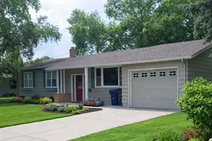 1235 Mitchell Pl, Fergus Falls, MN 56537 - Photo 2