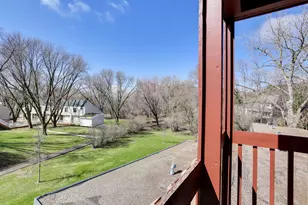 110212 Village Rd, Chaska, MN 55318 - Photo 14