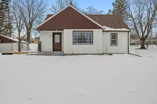 960 Jefferson St SE, Hutchinson, MN 55350 - Photo 8