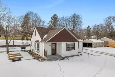 960 Jefferson Street SE, Hutchinson, MN 55350 - Photo 2