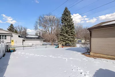 3100 75th Avenue N, Brooklyn Park, MN 55443 - Photo 30