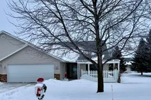 1828 Bridgeview Blvd, Detroit Lakes, MN 56501 - Photo 2