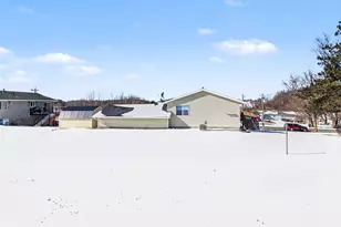 740 S Maple St, Ellsworth, WI 54011 - Photo 30