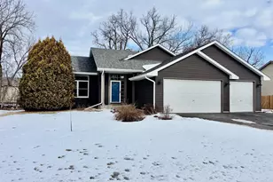 7550 31st St N, Oakdale, MN 55128 - Photo 1