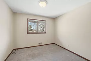 9193 Harkness Ave S, Cottage Grove, MN 55016 - Photo 12