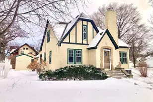 445 Franklin St SW, Hutchinson, MN 55350 - Photo 2