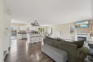 848 McDiarmid Dr, Hudson, WI 54016 - Photo 2