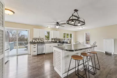 848 McDiarmid Drive, Hudson, WI 54016 - Photo 4