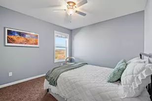 1525 Hemlock Way, Chanhassen, MN 55317 - Photo 24