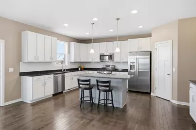 1525 Hemlock Way, Chanhassen, MN 55317 - Photo 12