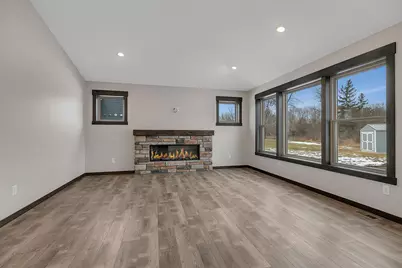 611 Brookwood Lane, Saint Cloud, MN 56303 - Photo 12