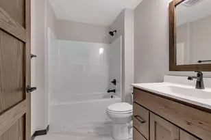 611 Brookwood Ln, Saint Cloud, MN 56303 - Photo 22