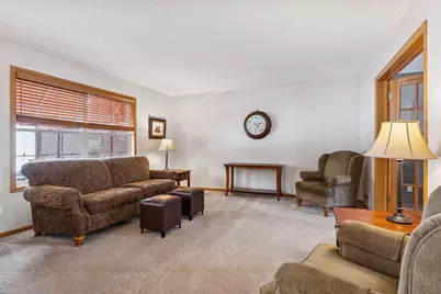 7746 Newbury Road, Woodbury, MN 55125 - Photo 8