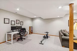 7746 Newbury Rd, Woodbury, MN 55125 - Photo 32