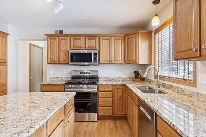 7746 Newbury Road, Woodbury, MN 55125 - Photo 12