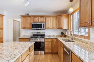 7746 Newbury Rd, Woodbury, MN 55125 - Photo 12