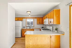 34680 Kale Ln, North Branch, MN 55056 - Photo 8