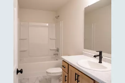 1474 66th Avenue S, Fargo, ND 58104 - Photo 8