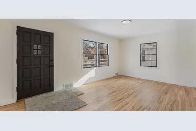 583 Cromwell Avenue, Saint Paul, MN 55104 - Photo 2