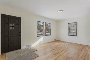 583 Cromwell Ave, Saint Paul, MN 55104 - Photo 2