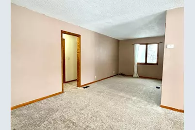 211 N Grove Street, Okabena, MN 56161 - Photo 8