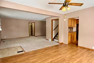 211 N Grove St, Okabena, MN 56161 - Photo 6