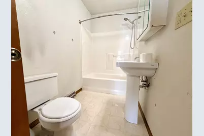 211 N Grove Street, Okabena, MN 56161 - Photo 14