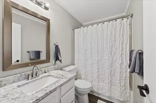 7555 W 110th St, Bloomington, MN 55438 - Photo 14