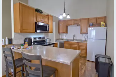 214 Shawnee Trail, Shakopee, MN 55379 - Photo 2