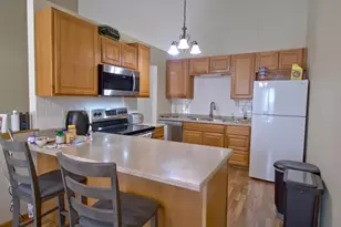 214 Shawnee Trail, Shakopee, MN 55379 - Photo 2