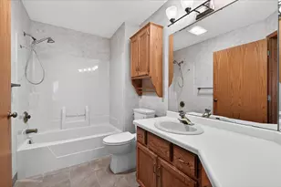 992 Stratford Ct, Burnsville, MN 55337 - Photo 14