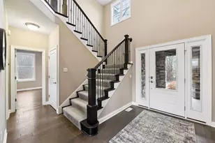 16571 Reeder Rdg, Eden Prairie, MN 55347 - Photo 2