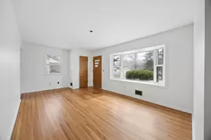 105 75th Way NE, Fridley, MN 55432 - Photo 4