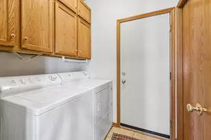 8351 W Lake Dr, Chanhassen, MN 55317 - Photo 22