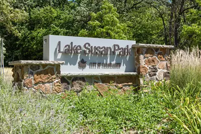 8351 W Lake Drive, Chanhassen, MN 55317 - Photo 44