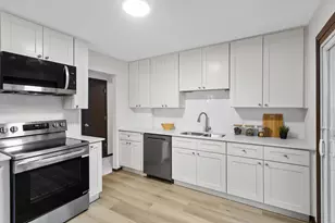 8119 28th Ave N, New Hope, MN 55427 - Photo 8