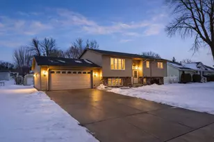 3004 2nd Ave NW, Willmar, MN 56201 - Photo 1