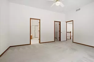 10395 Lancaster Cove, Woodbury, MN 55129 - Photo 24